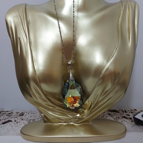 Swarovski Large Crystal Teardrop Necklace on 18 KGP Chain. - Picture 5 of 5